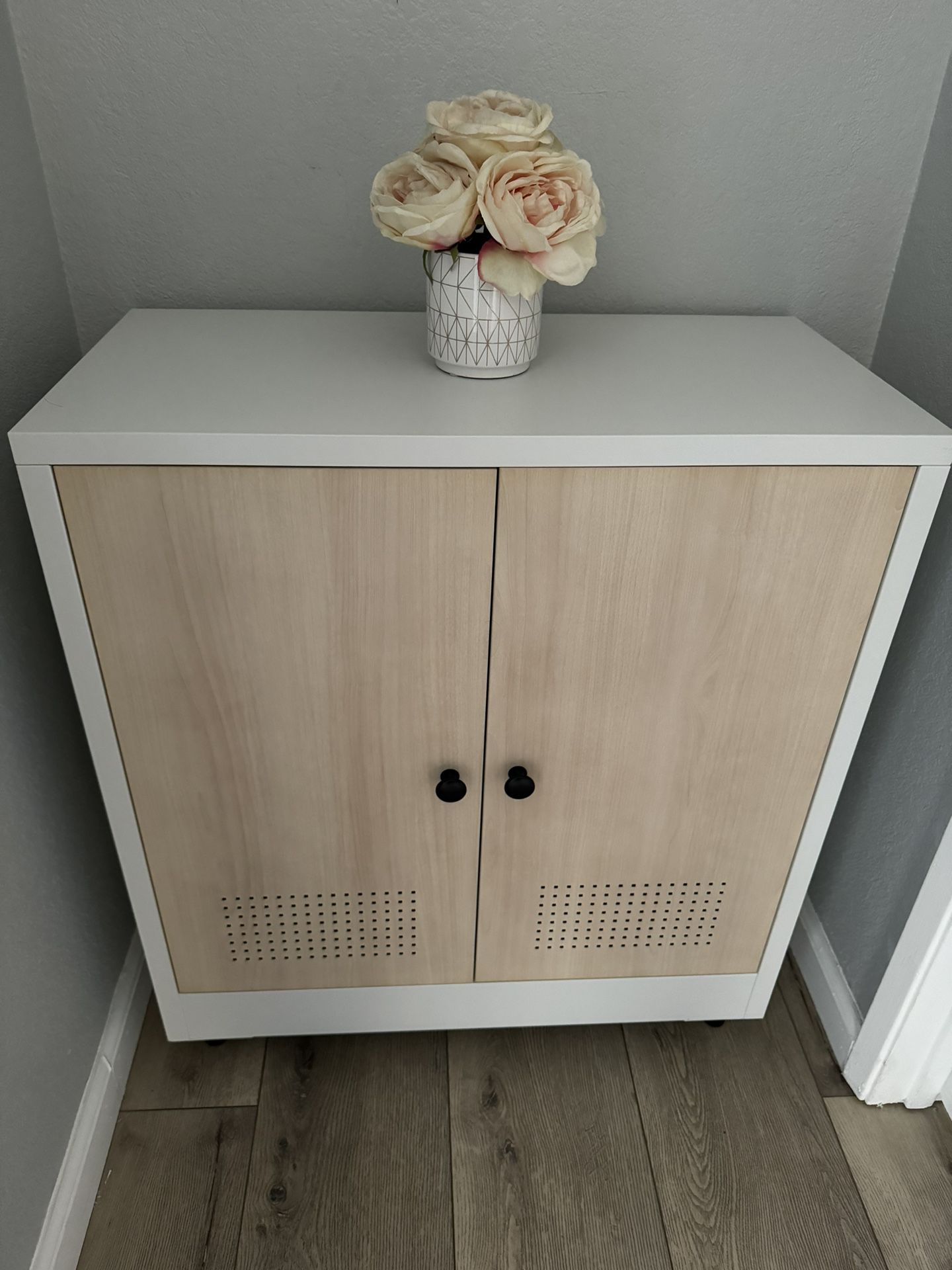 Cabinet/Entry Table/ Console 