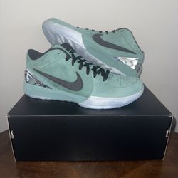 Nike Kobe 4 Protro Girl Dad Size 10 Mens