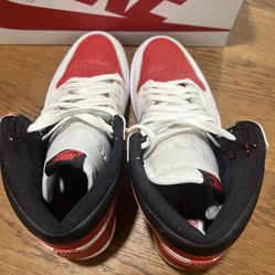 Nike Air Jordan 1 Retro High OG Heritage White Red Sneakers