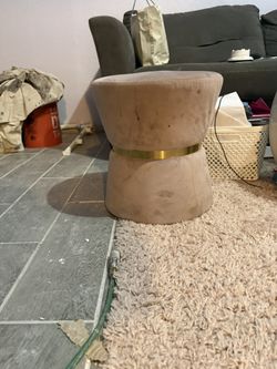 pink vanity stool 