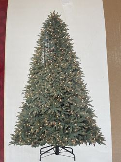 9 ft Pre-lit Christmas Tree