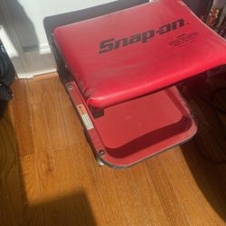 Vintage Creeper Chair *SNAP ON*