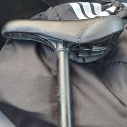Flybikes 1pc Combo Seat with Logo Normal Tear & Wear Asking $20 Firm on Price 