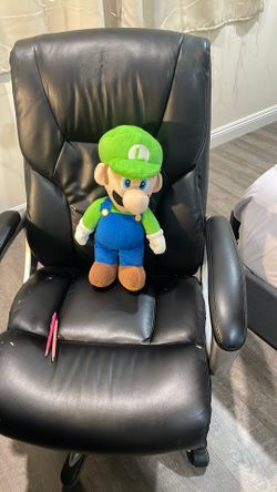 Luigi Super Mario Bros. Jumbo Plush Toy