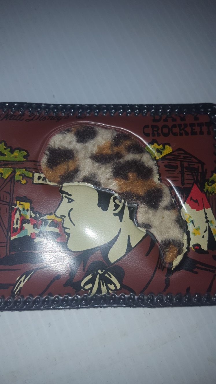 davie crocket wallet