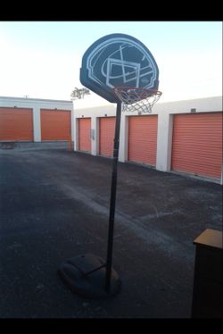 Basketball hoop