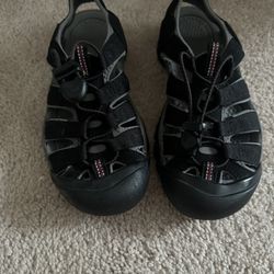 KEEN Women’s Sandals 