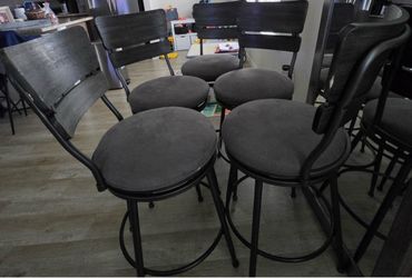 Set of Bar Stools with Back and Cushion
