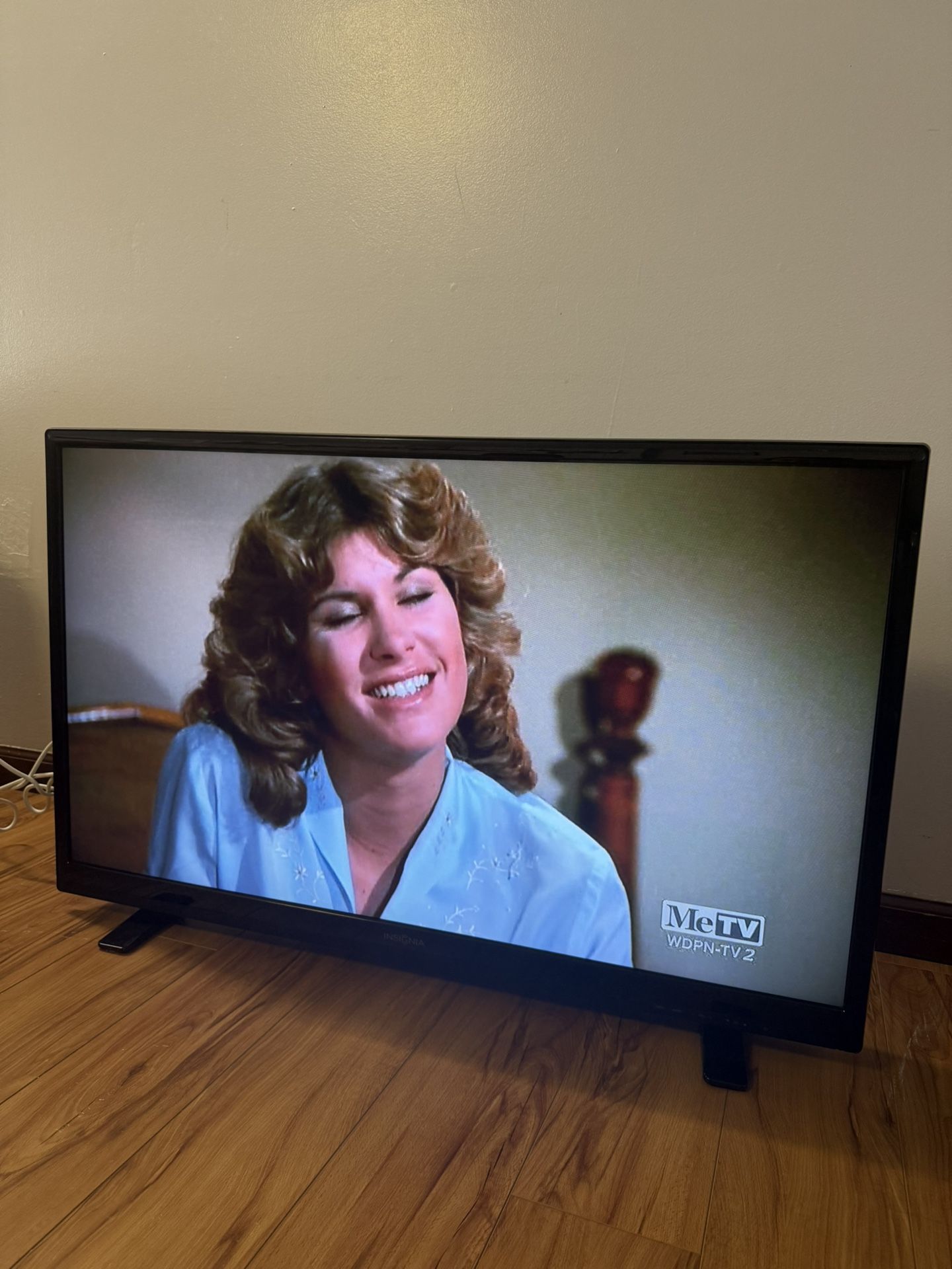 Insignia™ - 42" Class (42" Diag.) - LED - 1080p - HDTV Good For Gaming 