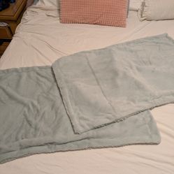 2 New Light Green Plush King Size Pillow Shams