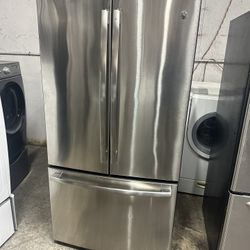Stainless GE Frenchdoor French door with ice maker can deliver
