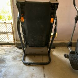 Treadmill ( Used ) Please Inquire 