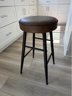 Bar stool