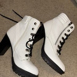 Women Boots Size 6 New 