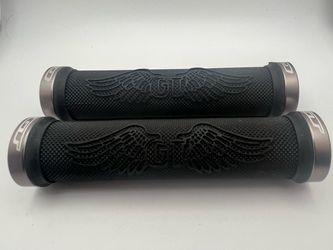 GT Wing Grips Clamp-On BMX Vintage New!