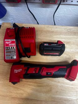 M18 Multitool with Battery and Charger