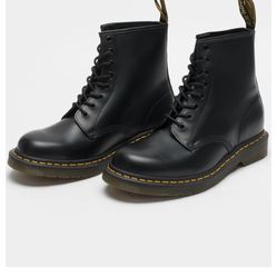 Dr martens Black 1460 Smooth Leather Combat Boot - Men $150