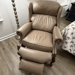 Leather Recliner for Sale         Was $200 -  $150 OBO