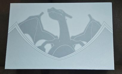 Charizard Ultra Premiun Box