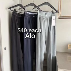 Alo Yoga Pants 