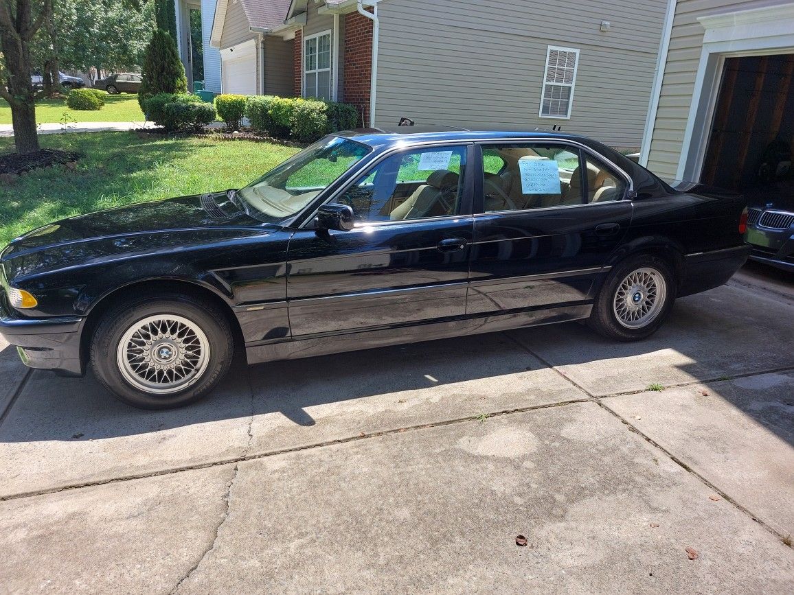 2001 BMW 740iL