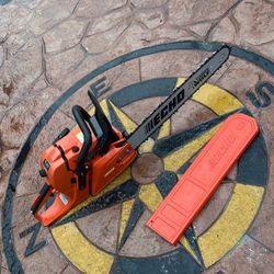 ECHO24 in.​ 59.​8 cc Gas 2-​Stroke Rear Handle Timber Wolf Chainsaw