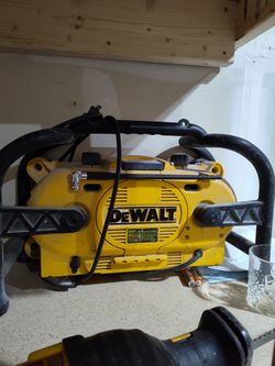 DeWalt Radio 