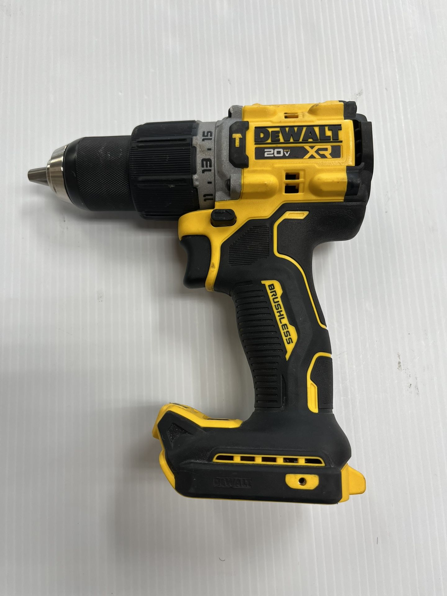 DEWALT DCD805 20V COMPACT CORDLESS 1/2 In. HAMMER DRILL, TOOL ONLY