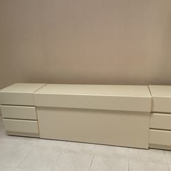 2 Nightstands And Tv Stand