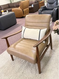 ELIF - leather accent chair