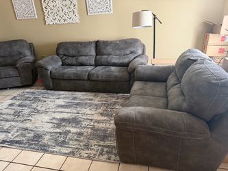Couch / Living Room Set
