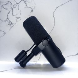 Shure SM7B Dynamic Microphone