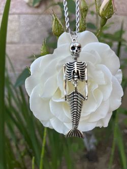 Mermaid Skeleton Necklace 