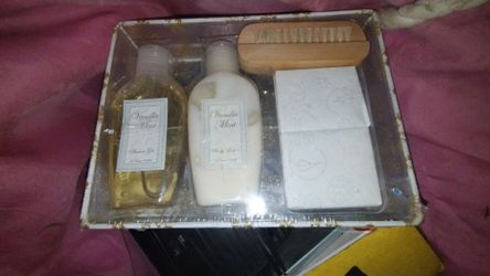 Smell Good(s) = Feel Good Bundle Deal