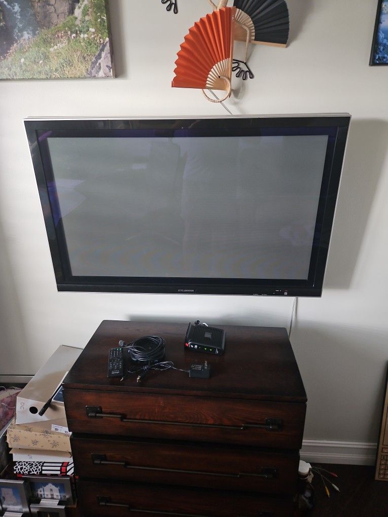 Plasma TV Sylvania 42" Original Version. Works Well W/ Universal Remote.