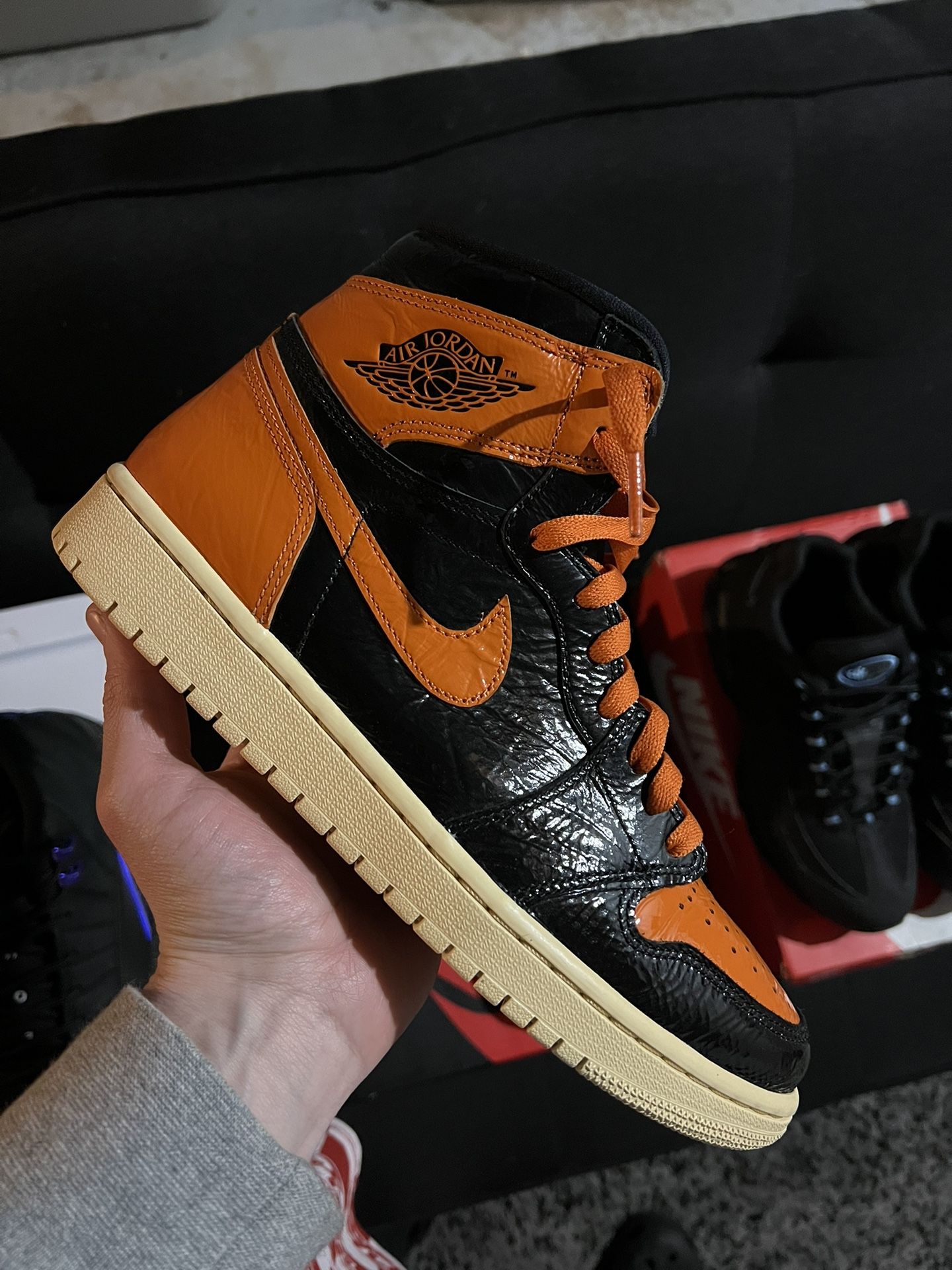 Men’s Air Jordan “Shattered Backboard” 1