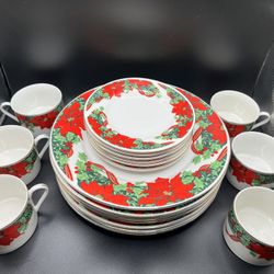 Beautiful Christmas Kitchenware 