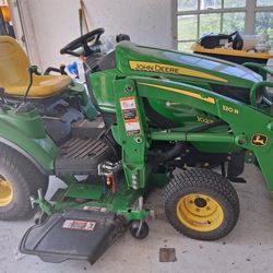 JOHN  Deer  Tractor 2019