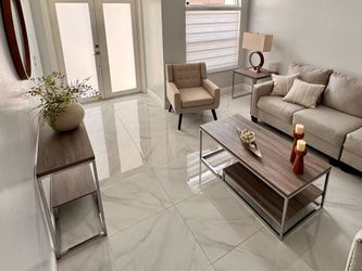 Juego de sala moderno (4 piezas) excelente estado / Modern 4-piece living room set in excellent condition