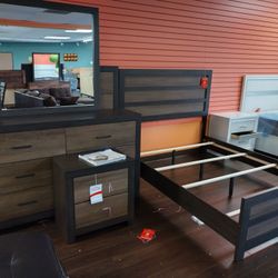 4PCS BEDROOM SET QUEEN 