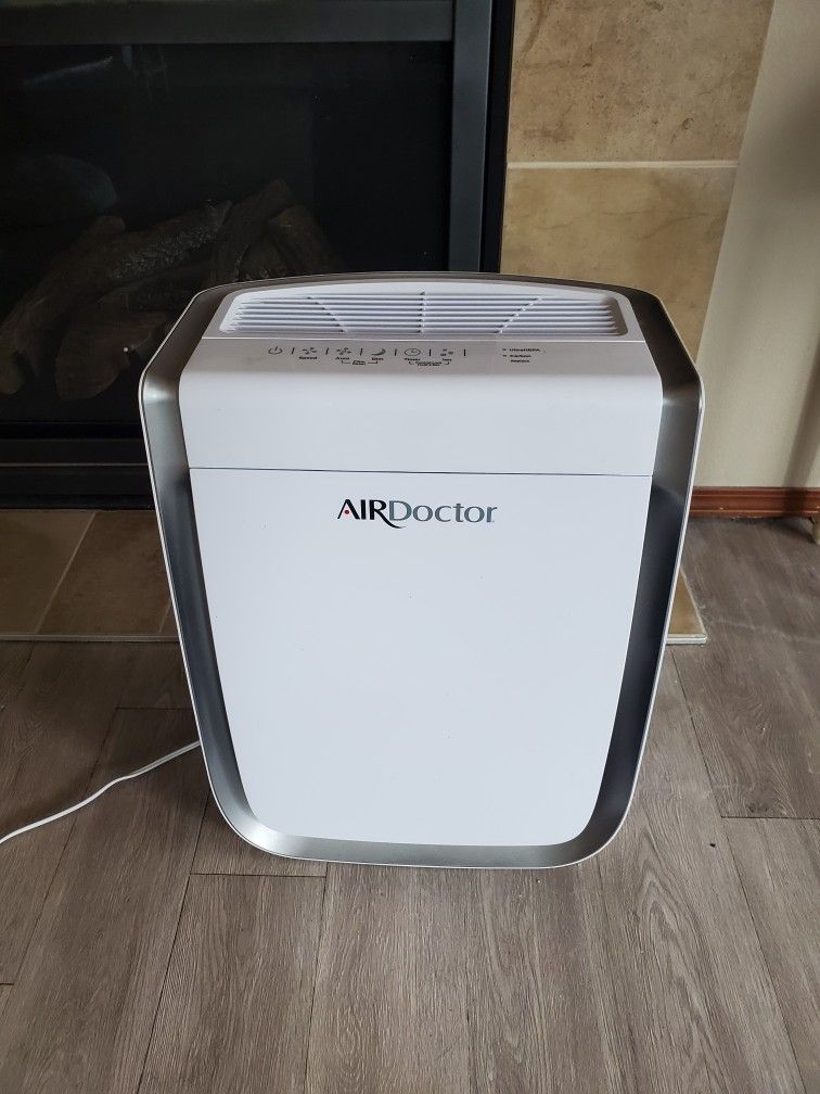 Air Doctor AD3000 Barely Used
