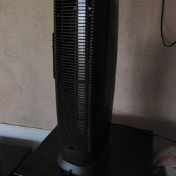 GermGuardian AC4825E 4-in-1 Air Purifier with HEPA Filter and UV-C Sanitizer.