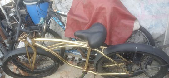 Gold beach cruiser, black schwinn , blue Nadine