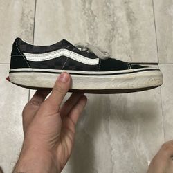 Boys Sneakers Size 2.5