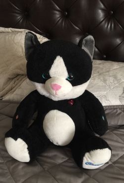 Talking cat toy great condition you can send and receive voice messages through it by downloading an application on the phone