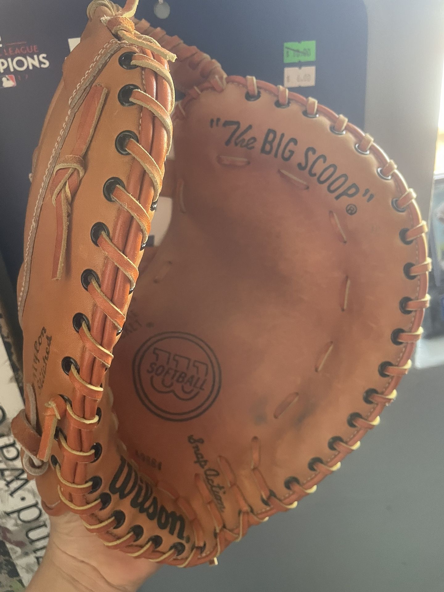 Wilson Big The Big Scoop Softball Glove