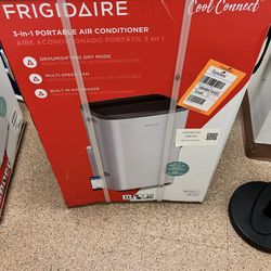 Frigidaire 14,000 BTU ASHRAE (10,000 DOE BTU) White 3-In-1 Portable Room Air Conditioner