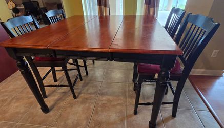Counter Height Dining Table and 4 Chairs