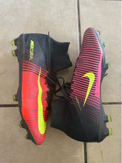 Soccer cleats