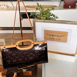 Louis Vuitton Amarante Monogram Vernis Roxbury Drive Bag For Sale
